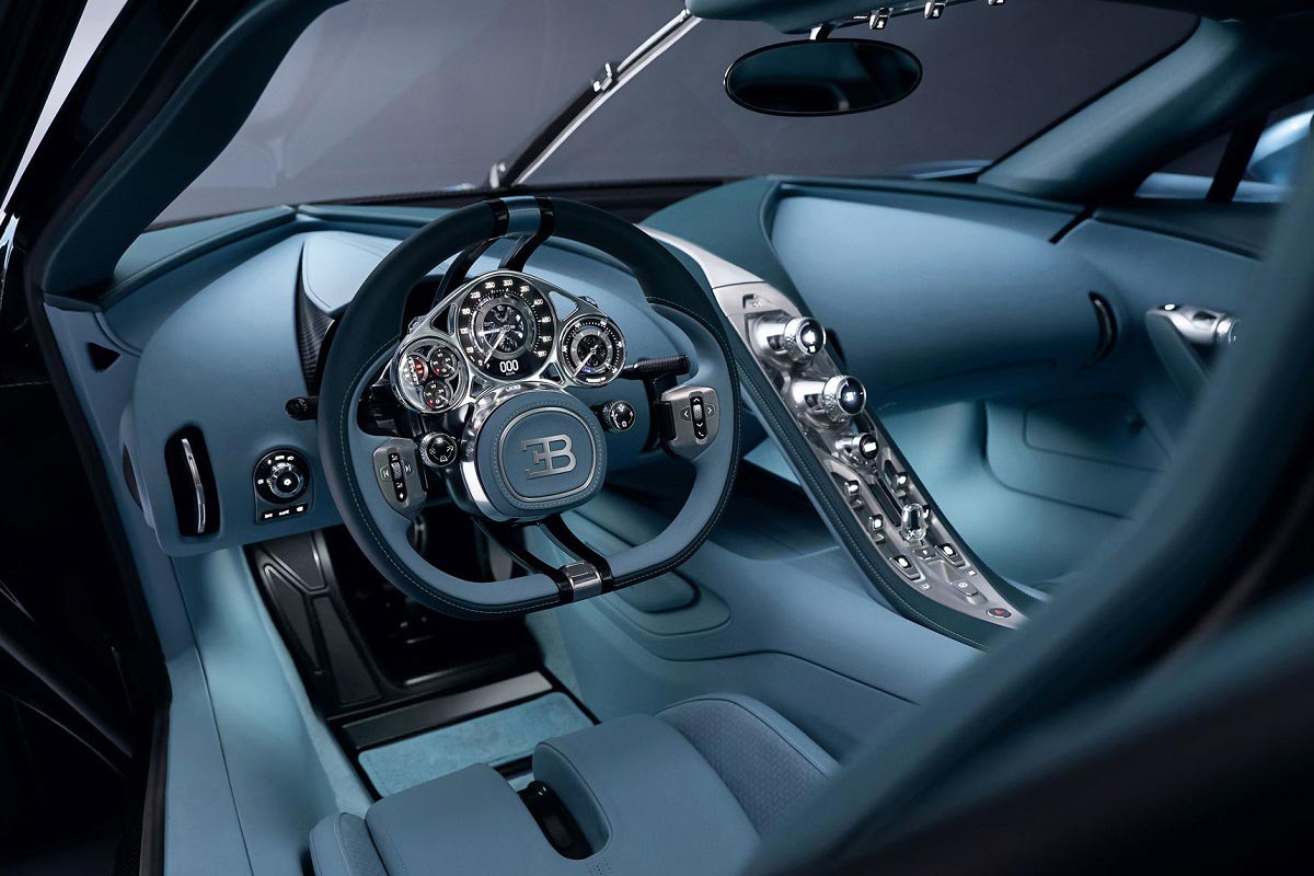 Bugatti Tourbillon - μέσα και έξω